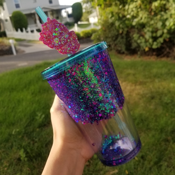 🆕️Custom, Mermaid Falling Glitter Tumbler - Picture 4 of 7